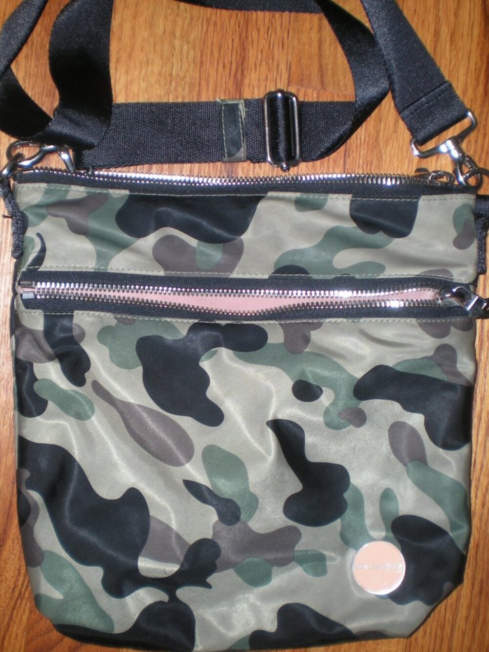 shortylove Amuse Crossbody Bag Green Camo